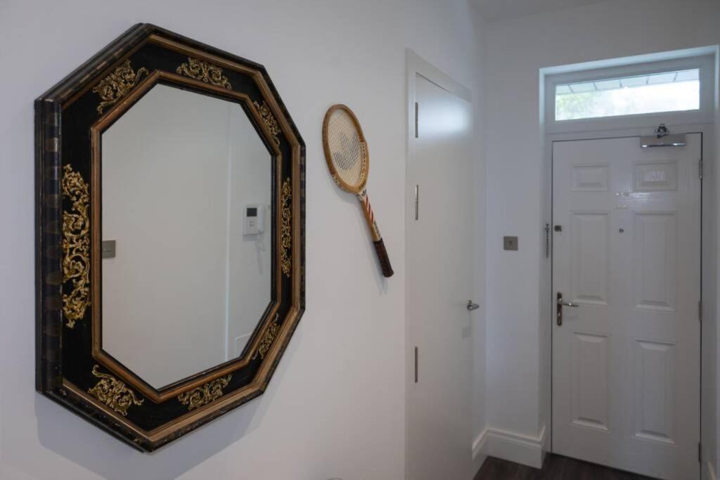 Charming Colonial Flat In Historic Building Leilighet Gibraltar Eksteriør bilde